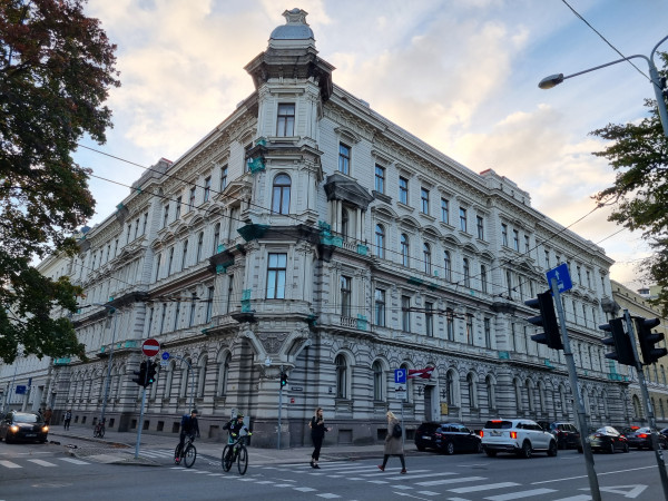 SRE starts pilot project in the implementation of the sustainability  guidelines in construction of public buildings – renovation of the General  Prosecutor's Office building at Kalpaka bulvāri